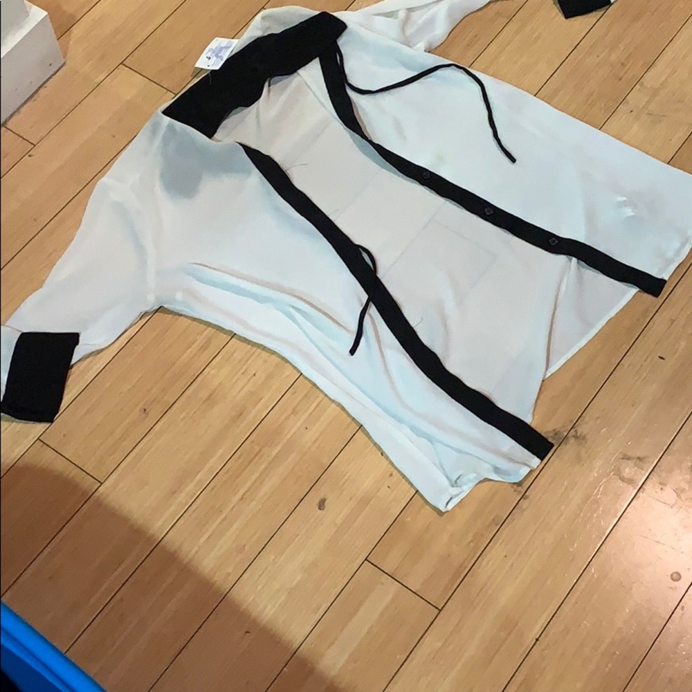 Women’s Blouse